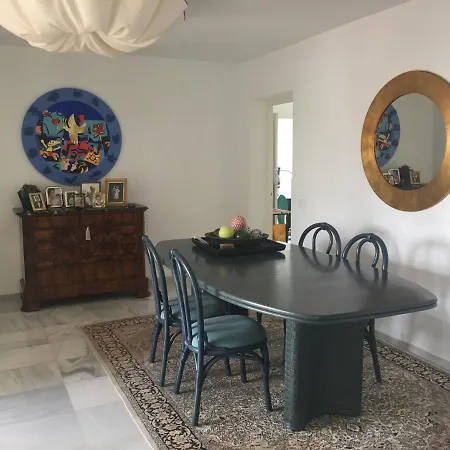 Mimosa Villa *