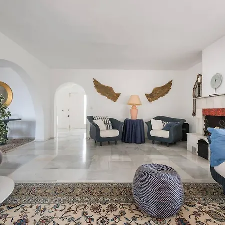 Mimosa Villa