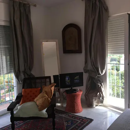Villa Mimosa *